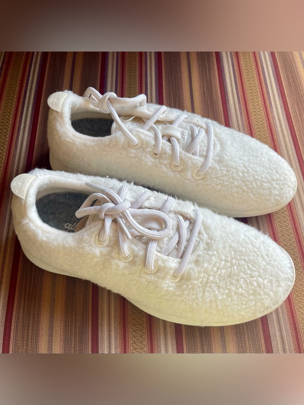 NEW ALLBIRDS ZQ MERINO RUNNER FLUFF TRAINERS RUNNERS WOMENS SIZE 7 WHITE - Picture 3 of 10
